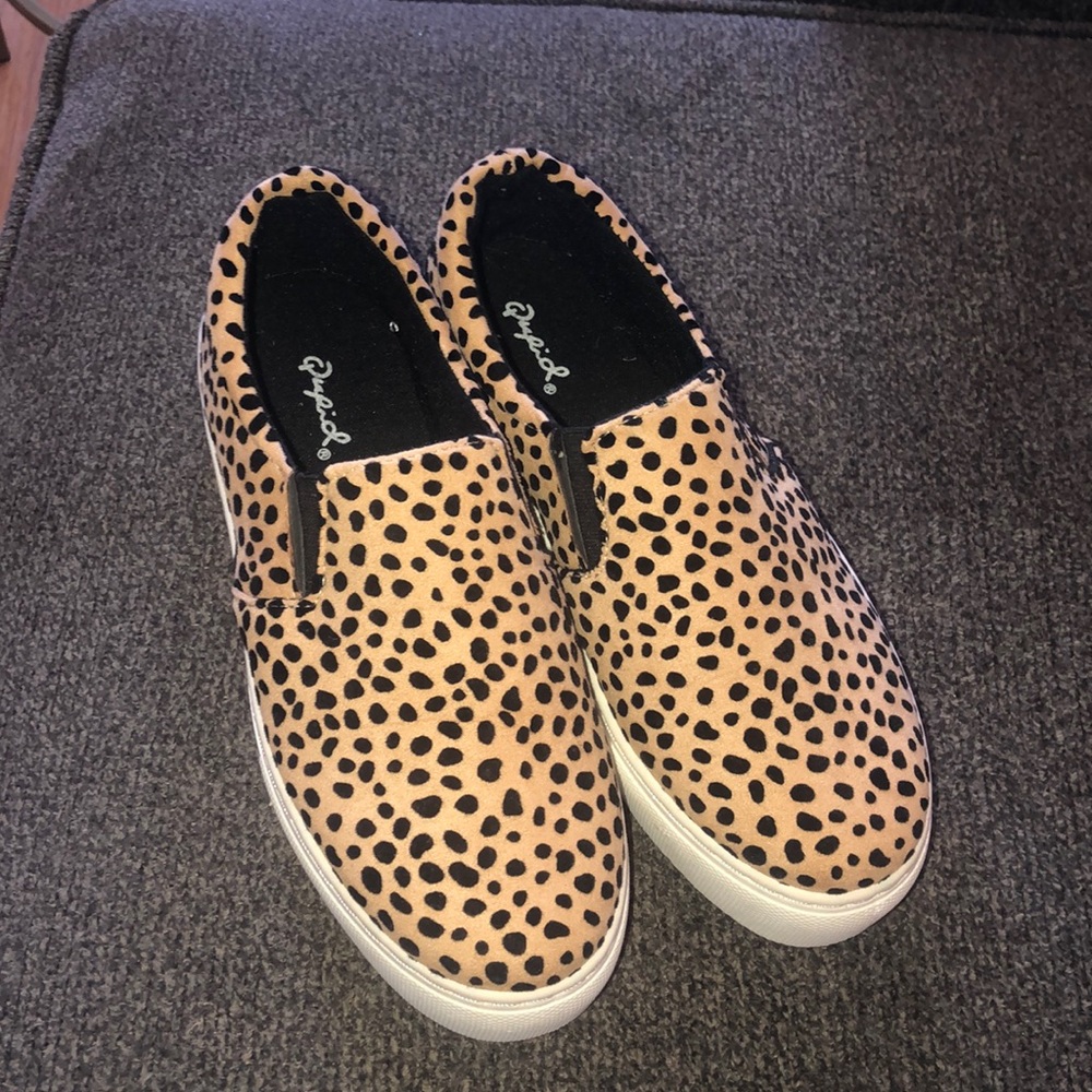 Women’s slip on shoes
